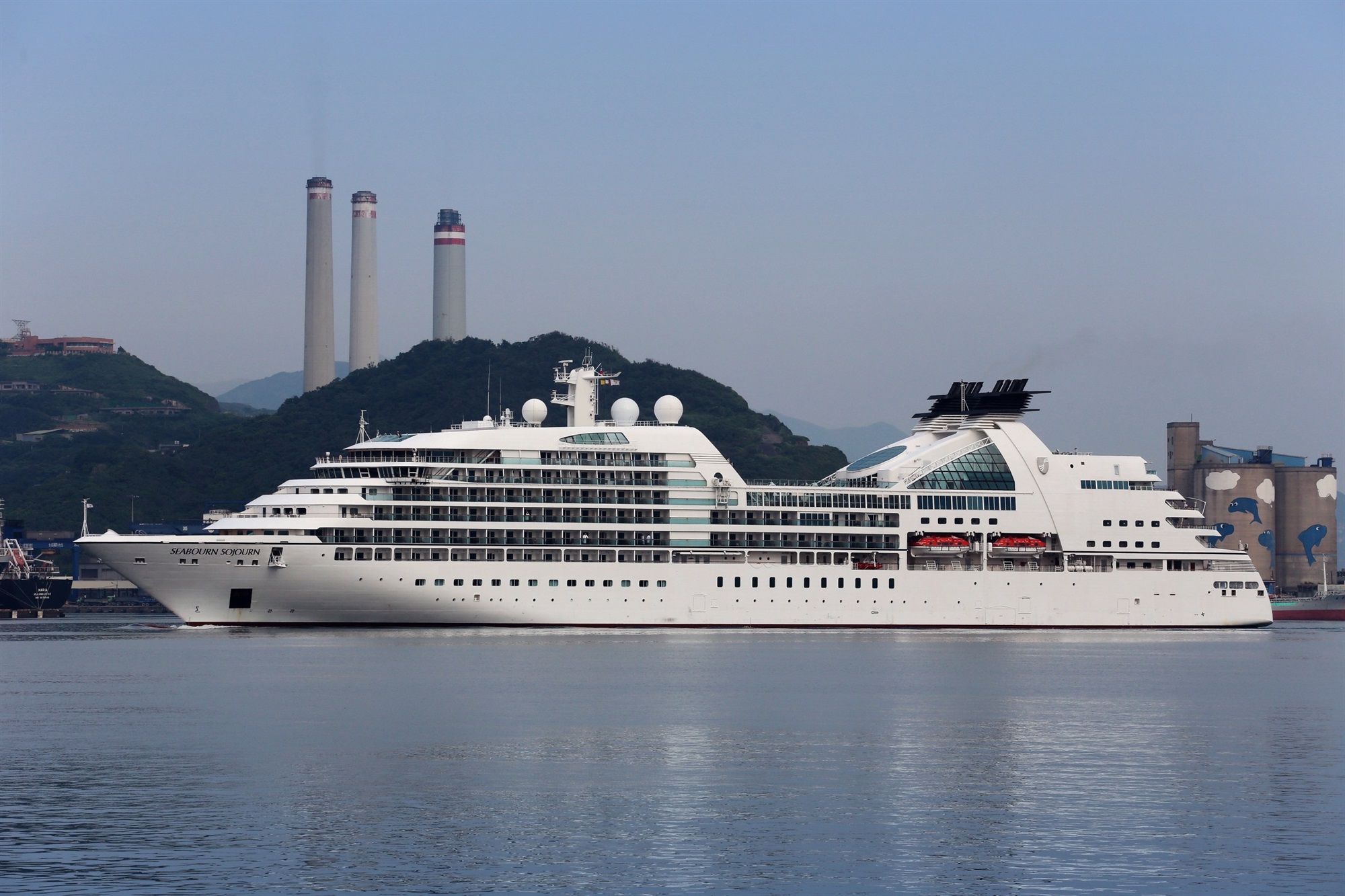 圖2 璽寶旅行者號 Seabourn Sojourn（資料照）